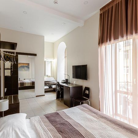 Incognito Boutique Hotel Kijev Kültér fotó