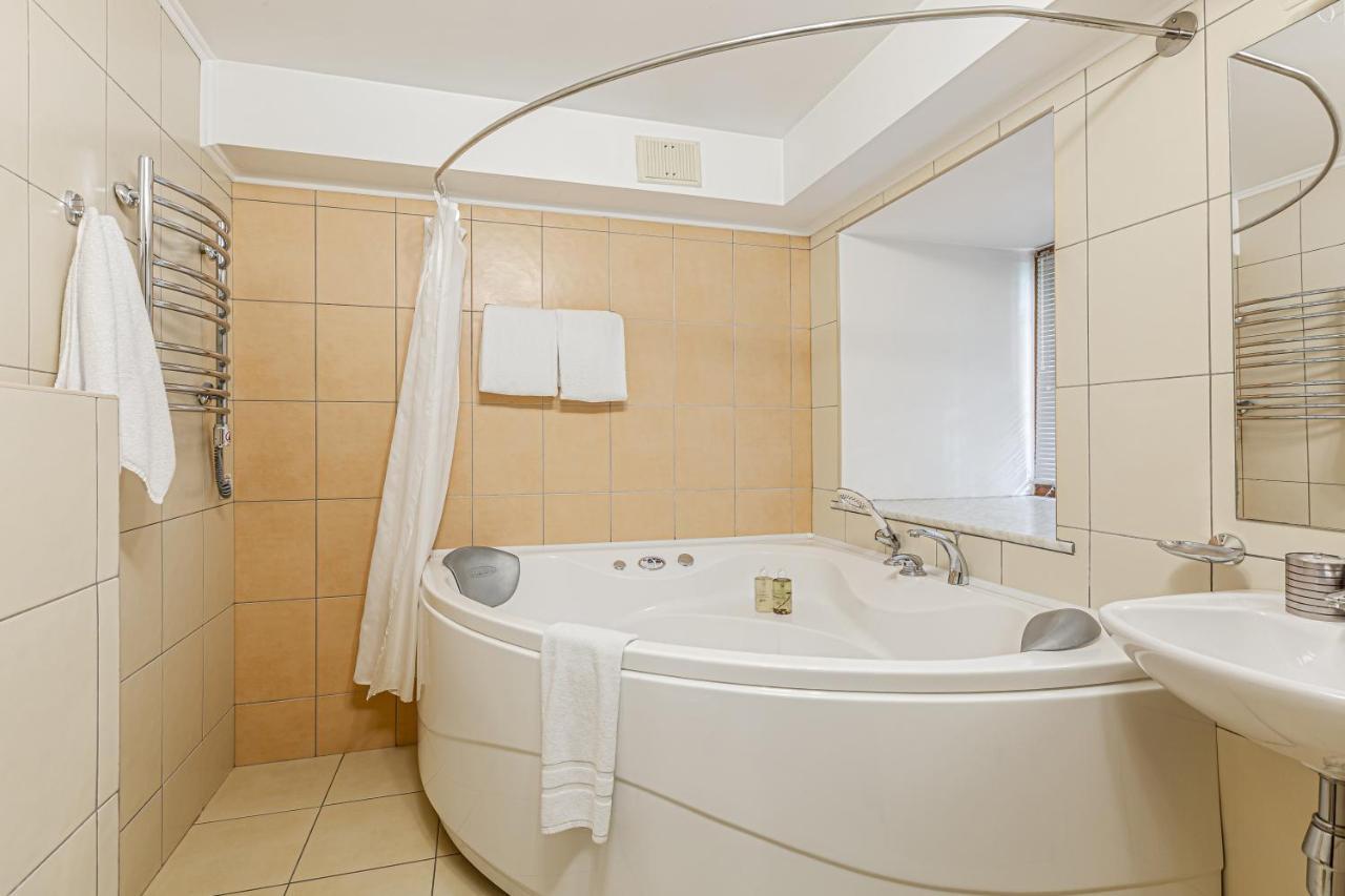 Incognito Boutique Hotel Kijev Kültér fotó