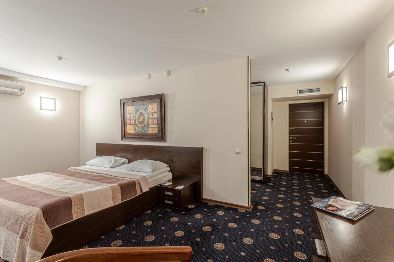 Incognito Boutique Hotel Kijev Kültér fotó