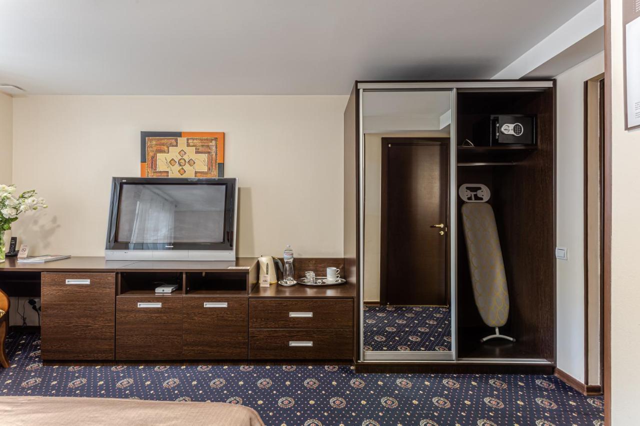 Incognito Boutique Hotel Kijev Kültér fotó