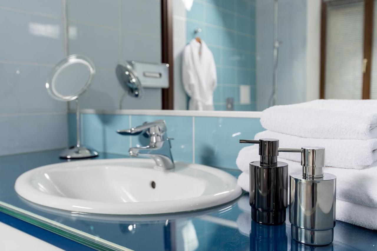 Incognito Boutique Hotel Kijev Kültér fotó