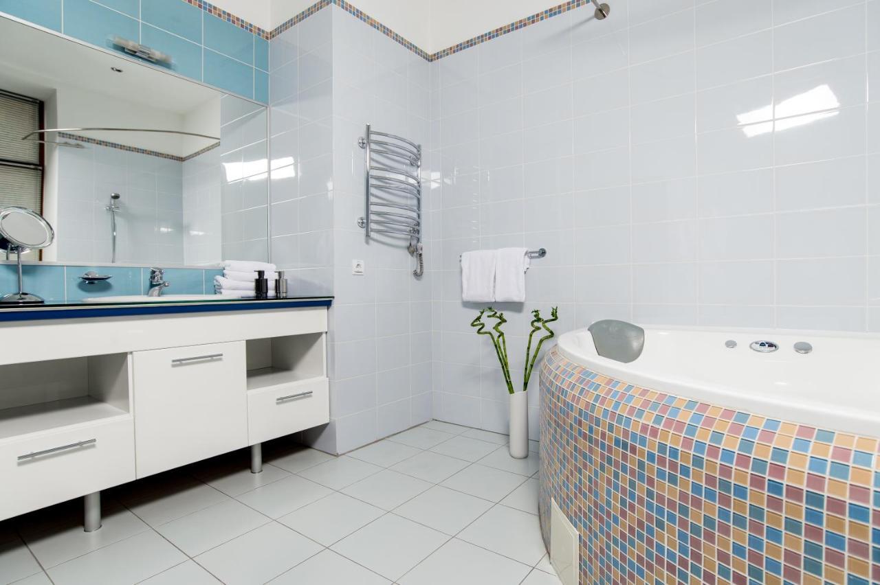 Incognito Boutique Hotel Kijev Kültér fotó